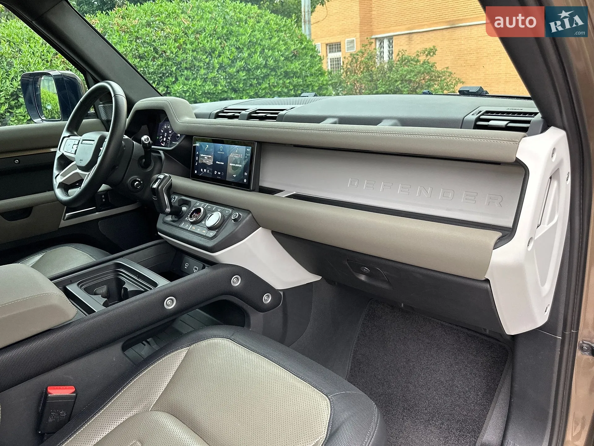 2021 Land Rover Defender - мініатюра 19