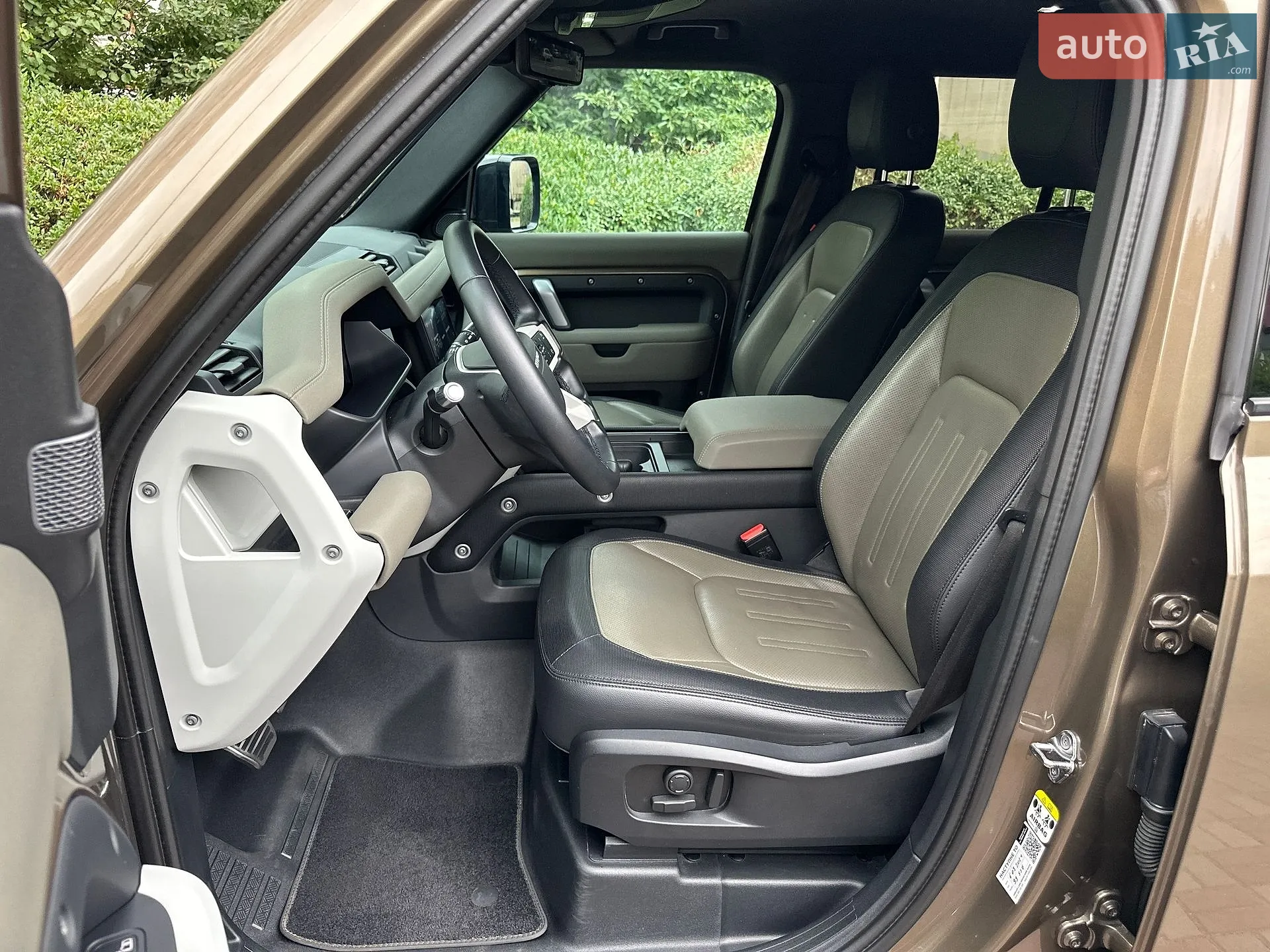2021 Land Rover Defender - мініатюра 16