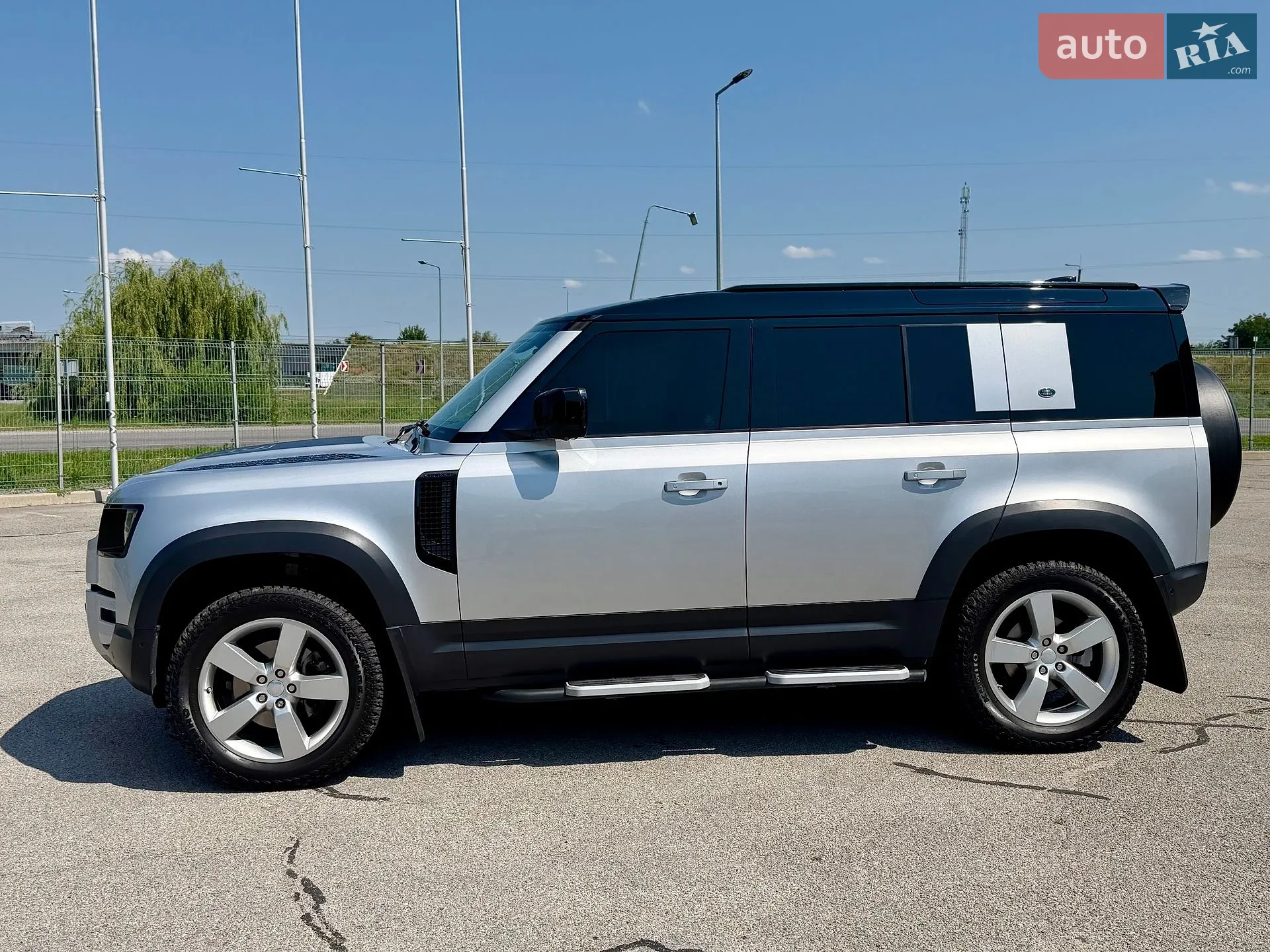 2020 Land Rover Defender - мініатюра 15