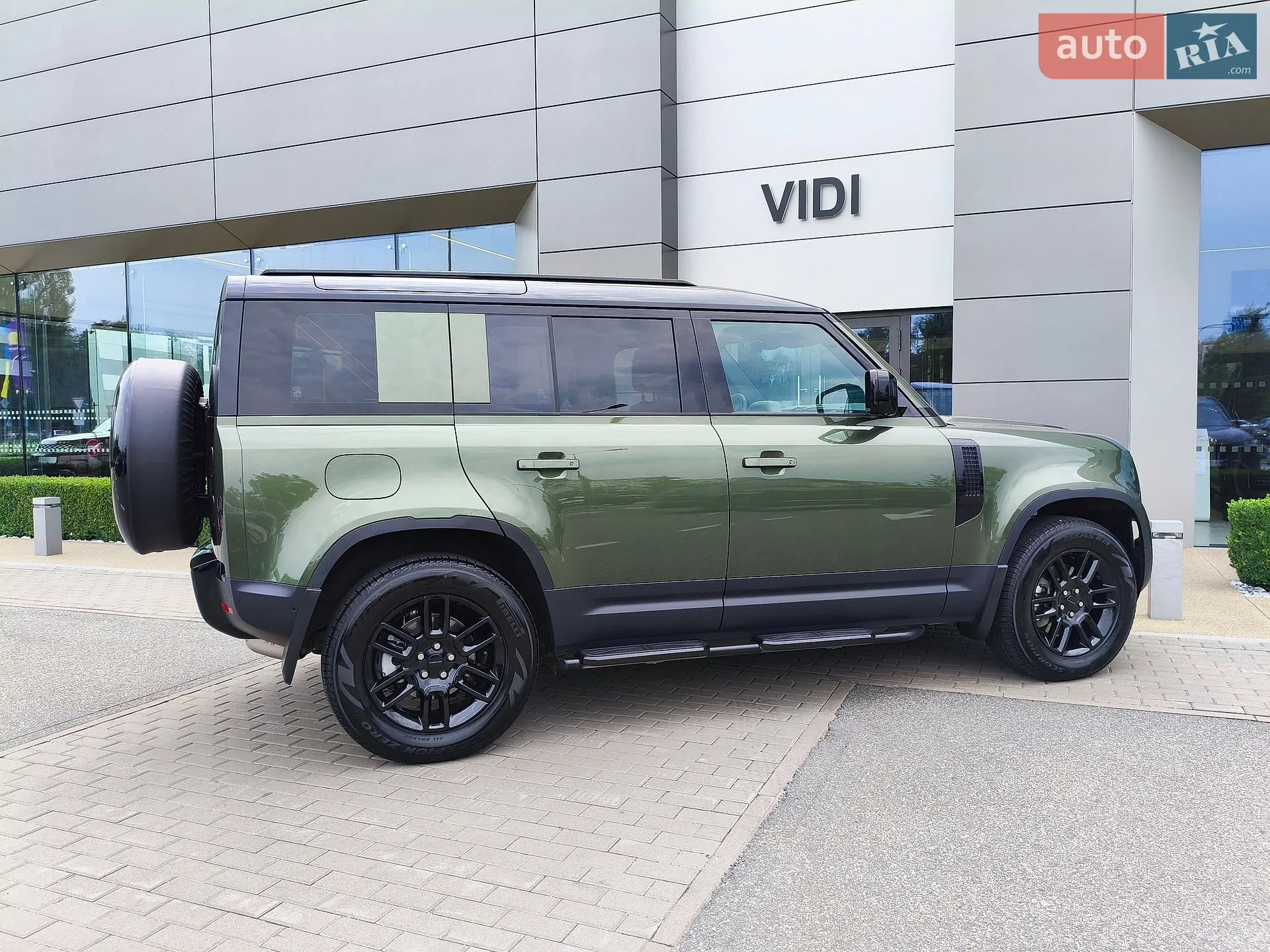 2026 Land Rover Defender - мініатюра 22