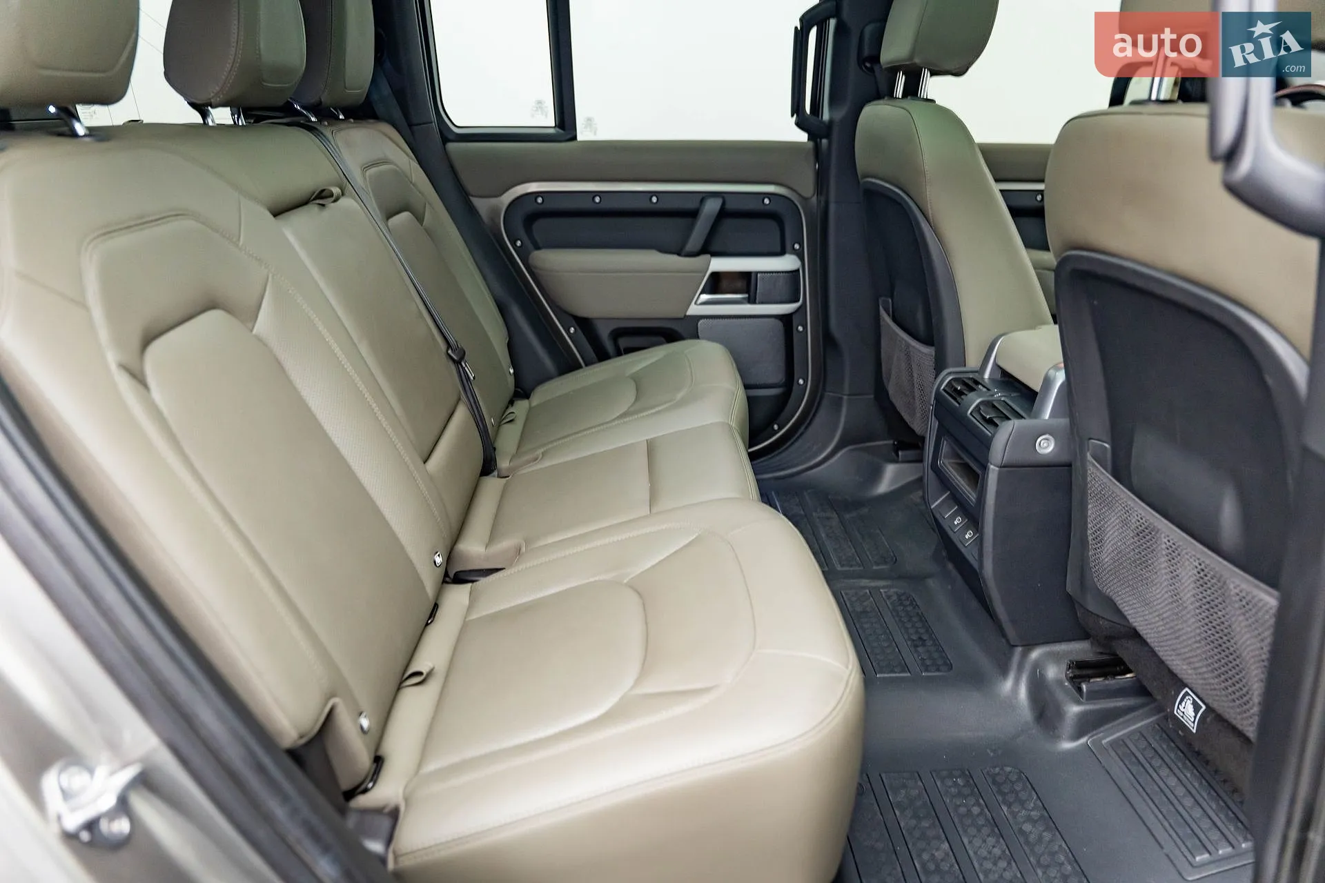 2022 Land Rover Defender - мініатюра 25