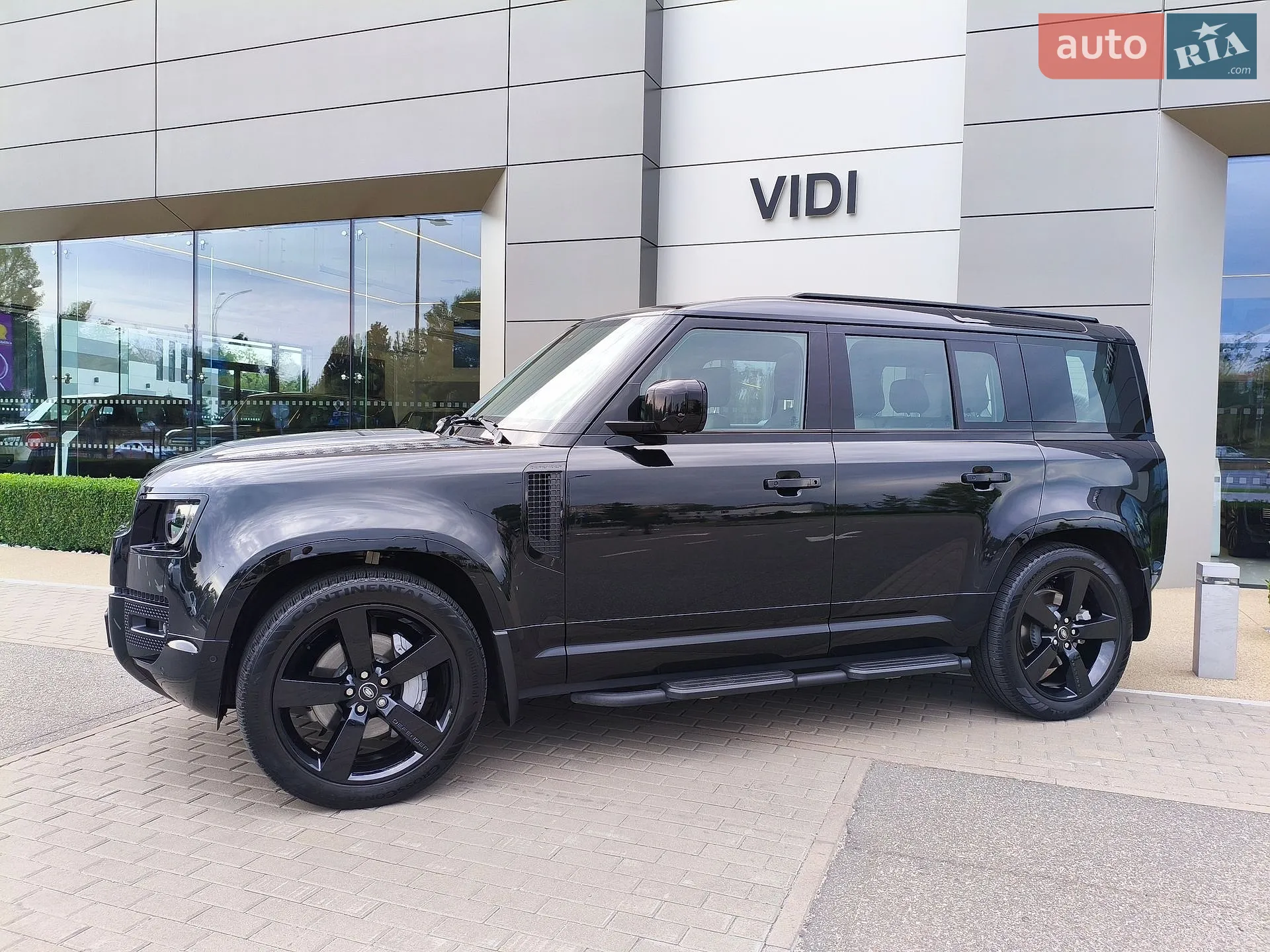 2025 Land Rover Defender - мініатюра 12