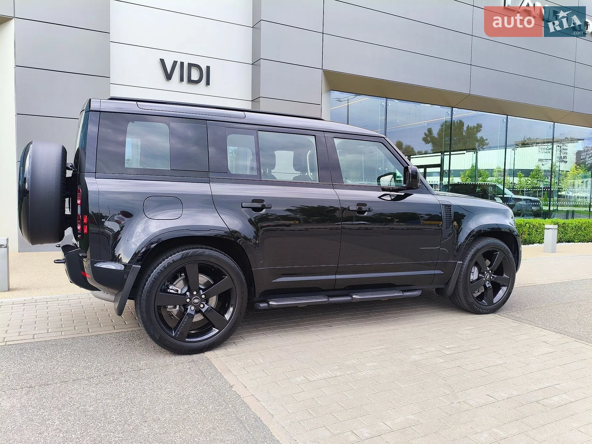 2025 Land Rover Defender - мініатюра 18
