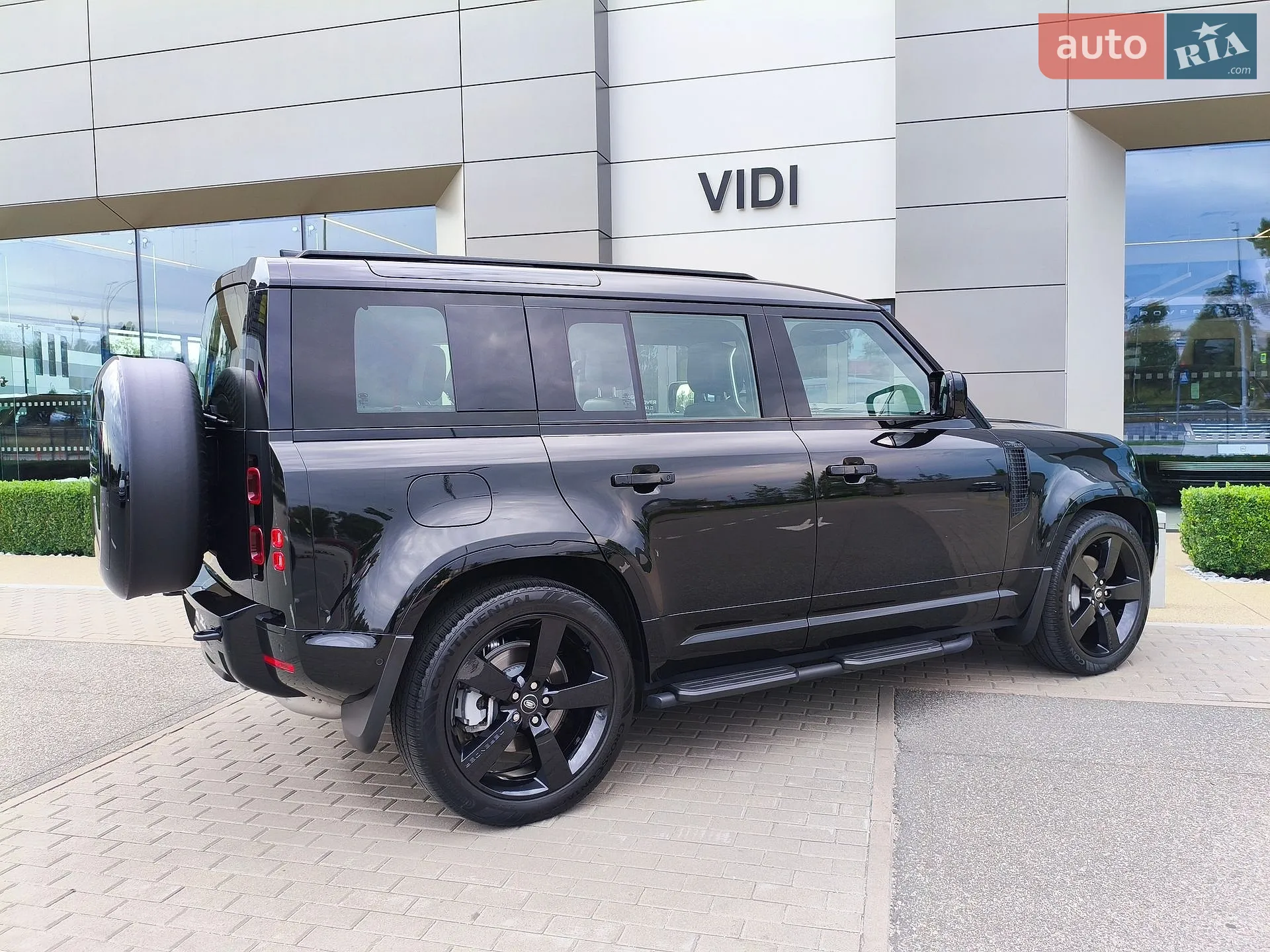 2025 Land Rover Defender - мініатюра 20
