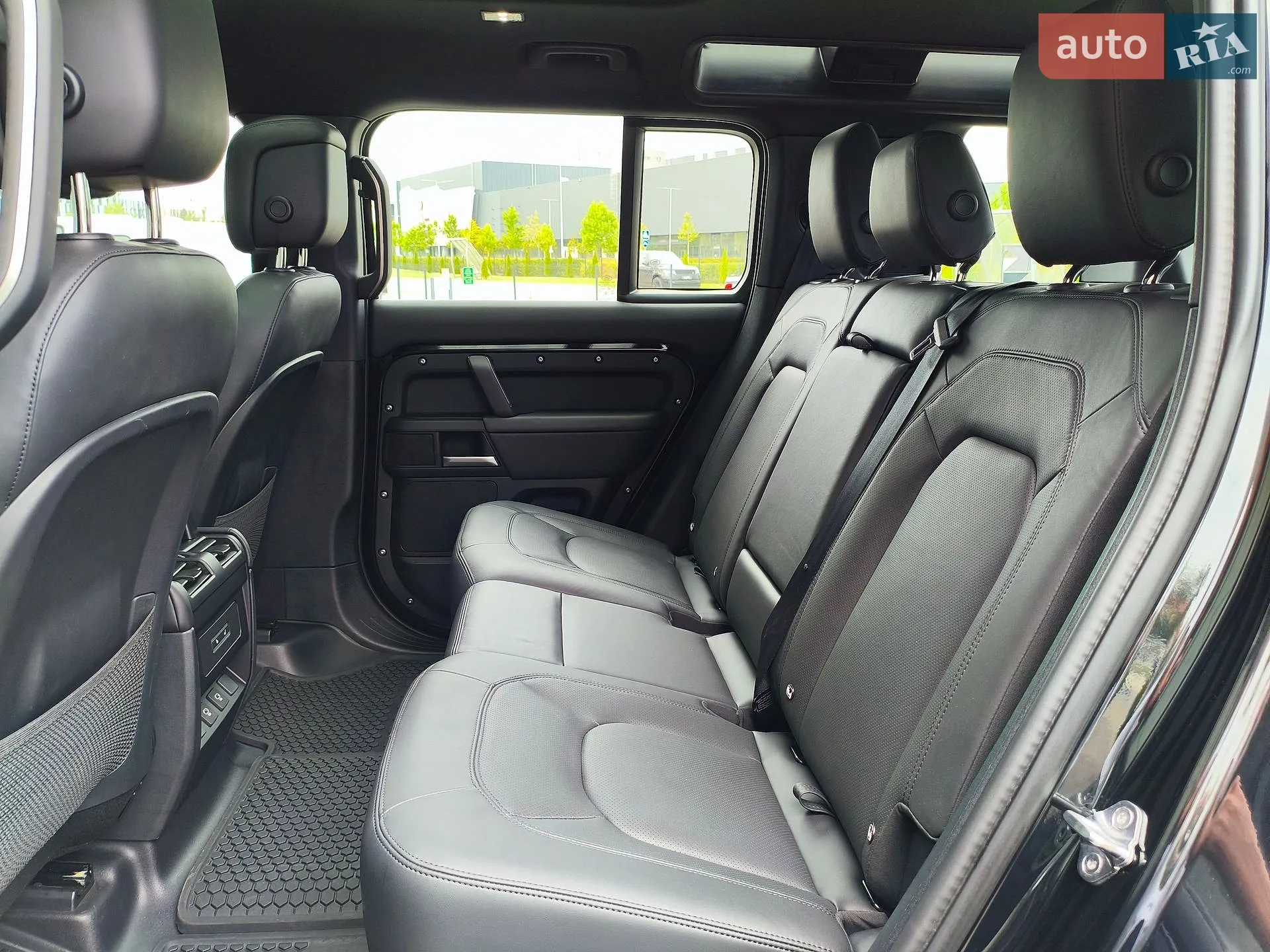2025 Land Rover Defender - мініатюра 54