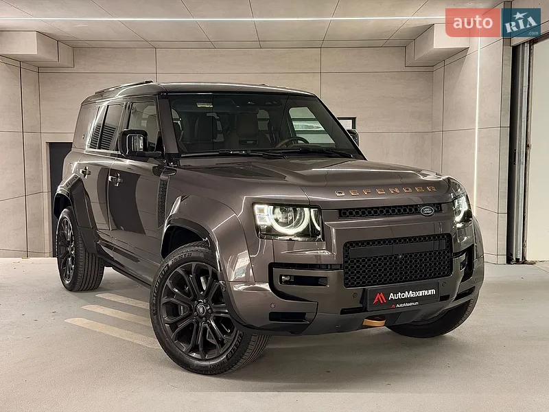 Land Rover Defender 2025