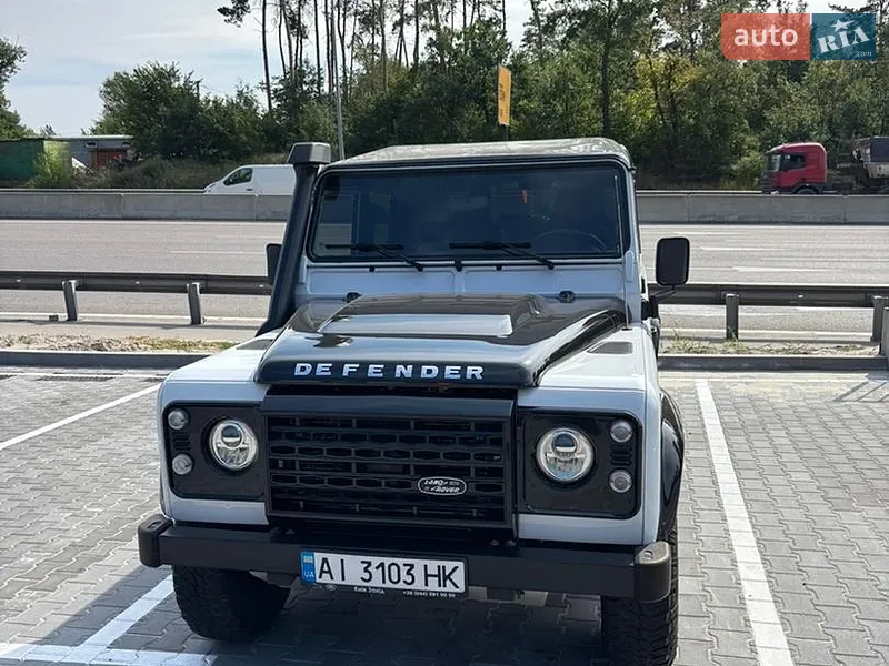 Land Rover Defender 2015