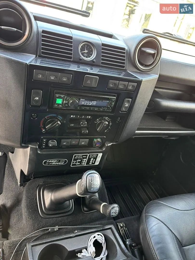 2015 Land Rover Defender - мініатюра 10