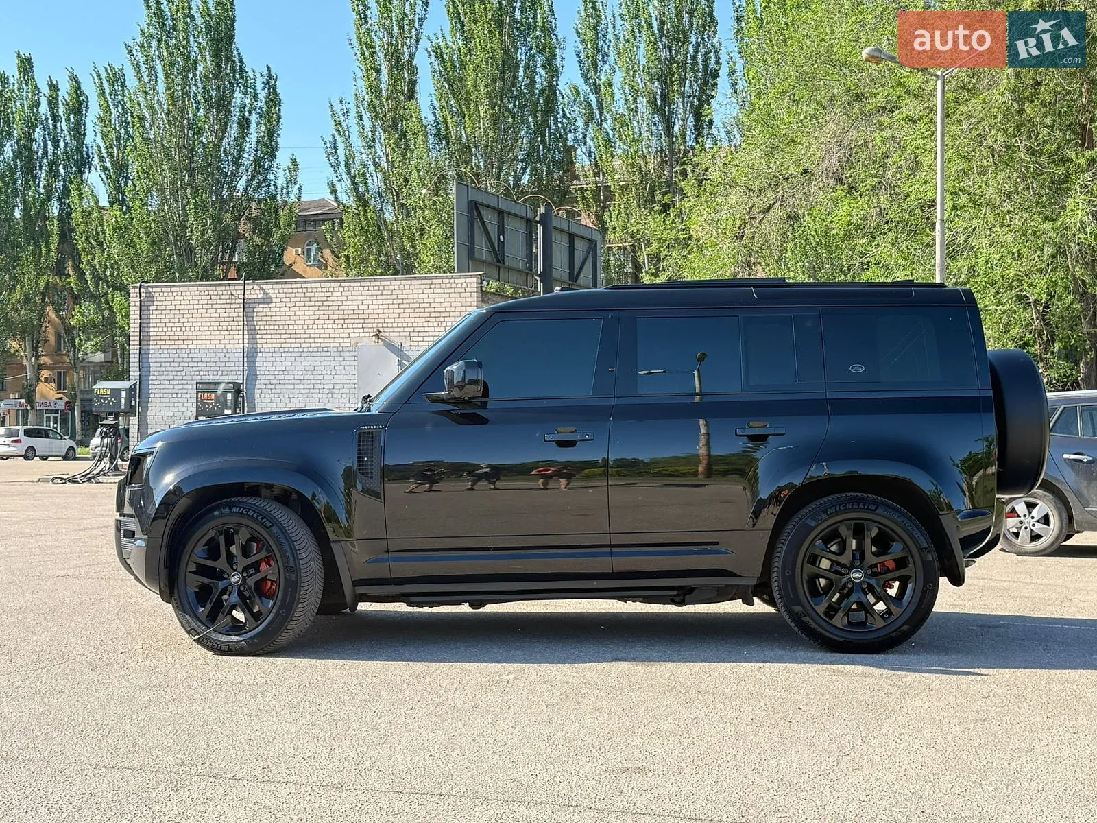 2021 Land Rover Defender - мініатюра 2