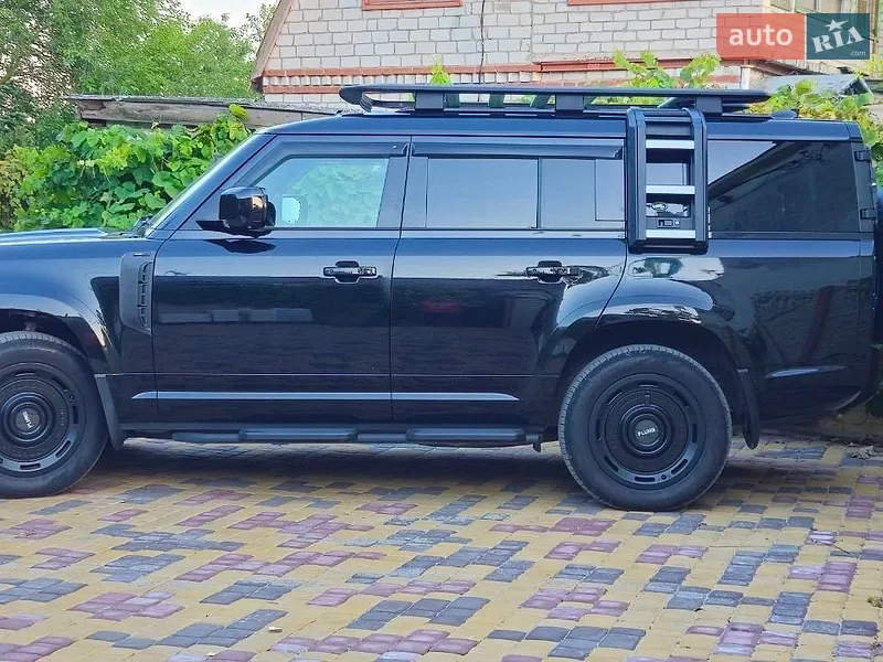Land Rover Defender