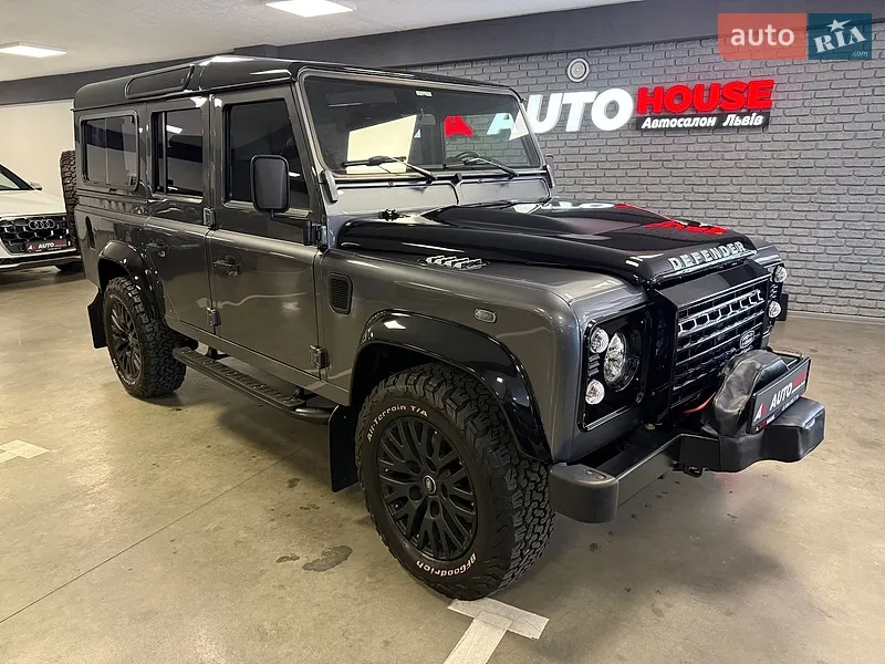 Land Rover Defender