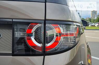 Позашляховик / Кросовер Land Rover Discovery Sport 2017 в 