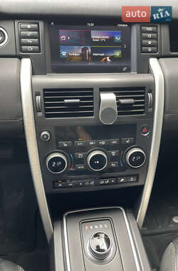 Внедорожник / Кроссовер Land Rover Discovery Sport 2015 в 