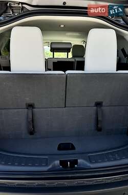 Внедорожник / Кроссовер Land Rover Discovery Sport 2015 в 