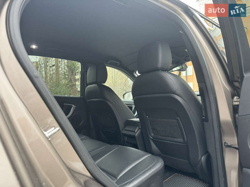 Внедорожник / Кроссовер Land Rover Discovery Sport 2015 в Киеве