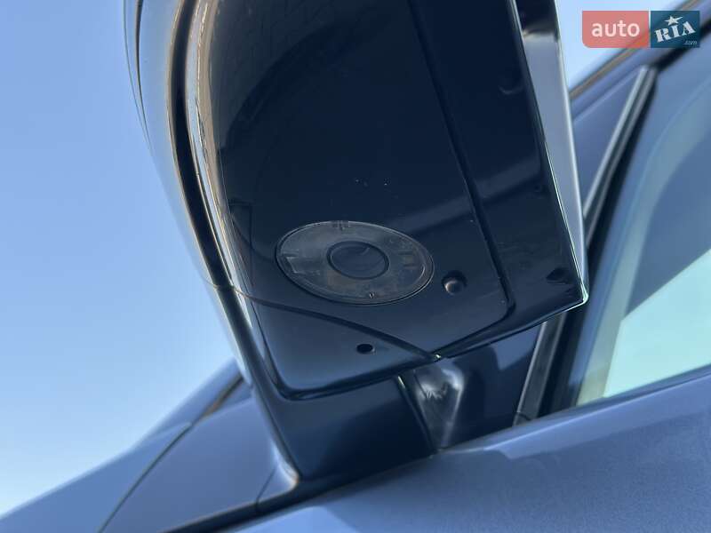 Внедорожник / Кроссовер Land Rover Discovery Sport 2019 в Черновцах