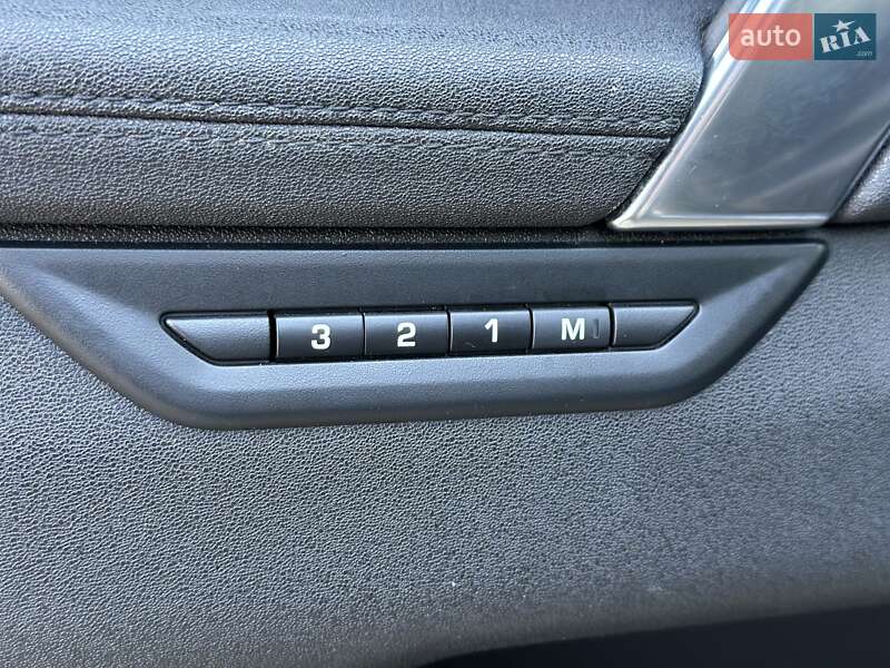 Внедорожник / Кроссовер Land Rover Discovery Sport 2019 в Черновцах