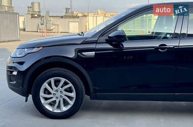 Позашляховик / Кросовер Land Rover Discovery Sport 2017 в 