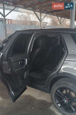 Позашляховик / Кросовер Land Rover Discovery Sport 2015 в 