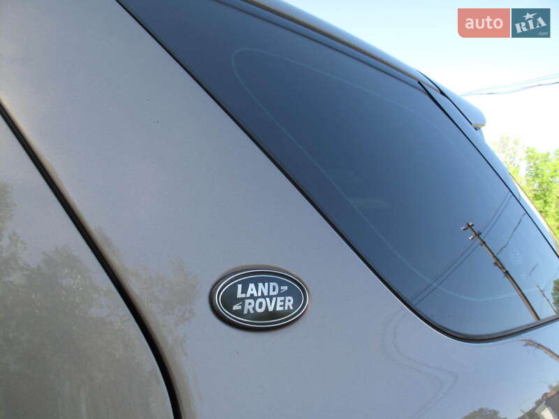 Внедорожник / Кроссовер Land Rover Discovery Sport 2016 в Киеве