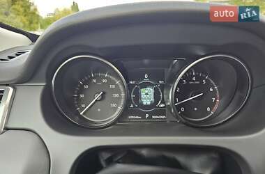 Внедорожник / Кроссовер Land Rover Discovery Sport 2019 в 