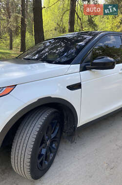 Позашляховик / Кросовер Land Rover Discovery Sport 2015 в 