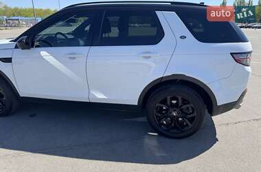 Позашляховик / Кросовер Land Rover Discovery Sport 2016 в 