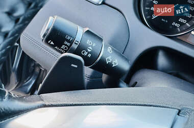 Внедорожник / Кроссовер Land Rover Discovery Sport 2015 в 