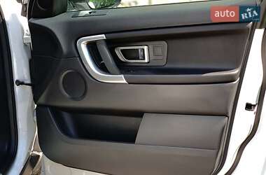 Внедорожник / Кроссовер Land Rover Discovery Sport 2016 в 