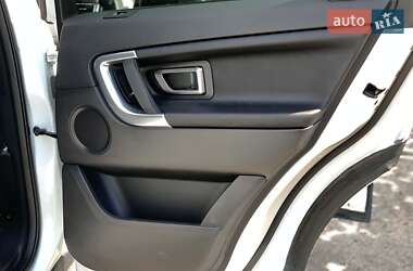 Внедорожник / Кроссовер Land Rover Discovery Sport 2016 в 