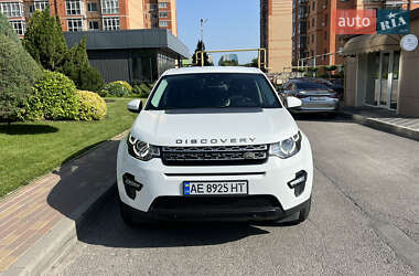 Внедорожник / Кроссовер Land Rover Discovery Sport 2016 в 