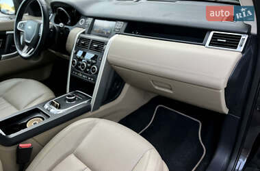 Внедорожник / Кроссовер Land Rover Discovery Sport 2016 в 