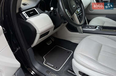 Внедорожник / Кроссовер Land Rover Discovery Sport 2015 в 