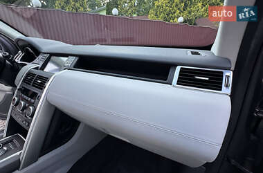 Внедорожник / Кроссовер Land Rover Discovery Sport 2016 в 