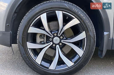 Позашляховик / Кросовер Land Rover Discovery Sport 2021 в 
