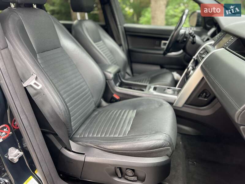 Внедорожник / Кроссовер Land Rover Discovery Sport 2016 в Львове