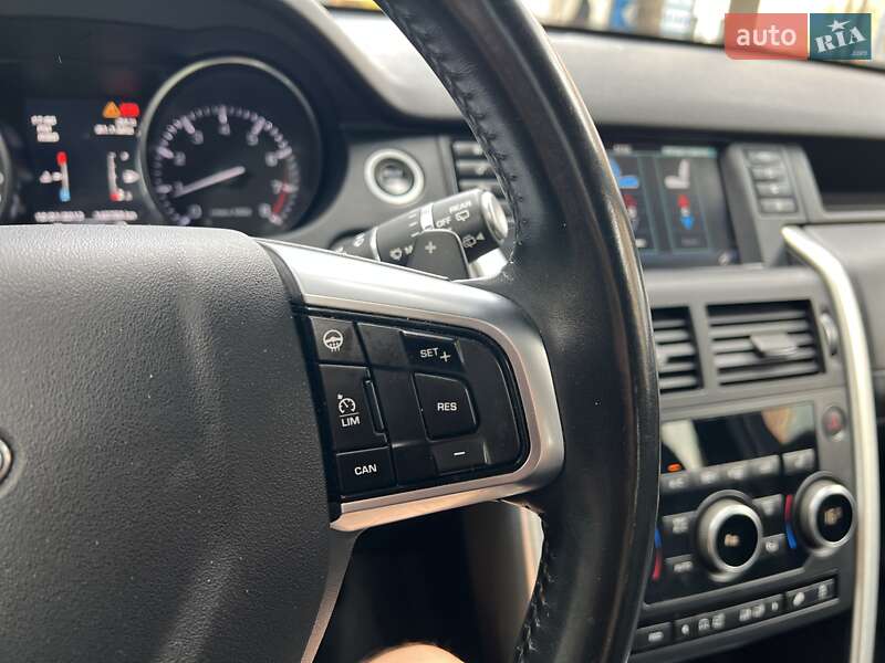 Внедорожник / Кроссовер Land Rover Discovery Sport 2016 в Львове