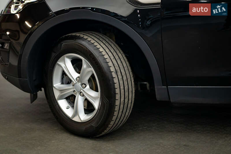 Позашляховик / Кросовер Land Rover Discovery Sport 2017 в Києві