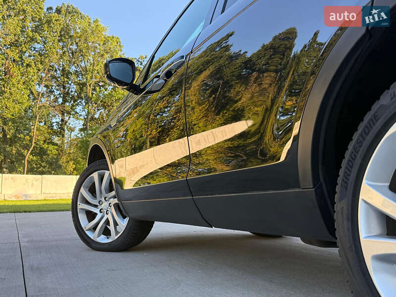 Внедорожник / Кроссовер Land Rover Discovery Sport 2015 в Луцке