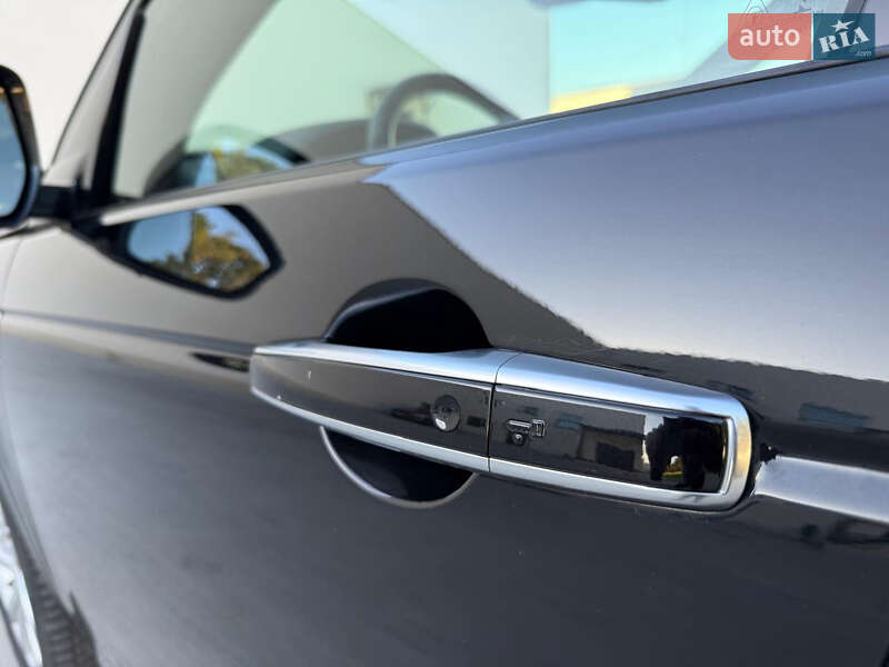 Внедорожник / Кроссовер Land Rover Discovery Sport 2015 в Луцке