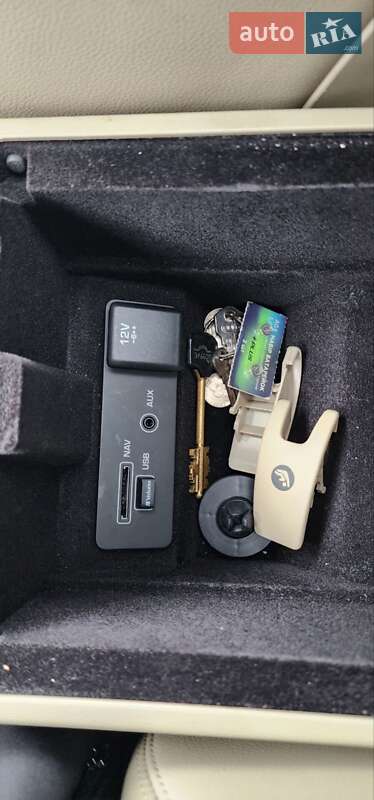 Позашляховик / Кросовер Land Rover Discovery Sport 2015 в Івано-Франківську