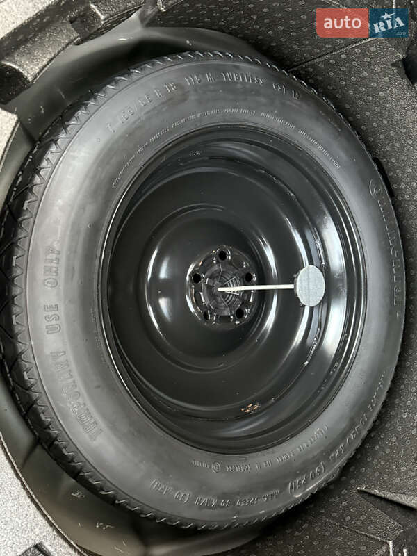 Позашляховик / Кросовер Land Rover Discovery Sport 2016 в Дрогобичі