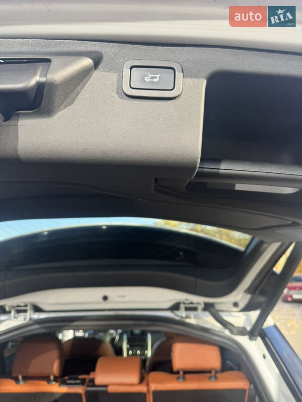 Внедорожник / Кроссовер Land Rover Discovery Sport 2015 в Киеве фото 17 Внедорожник / Кроссовер Land Rover Discovery Sport 2015 в Киеве