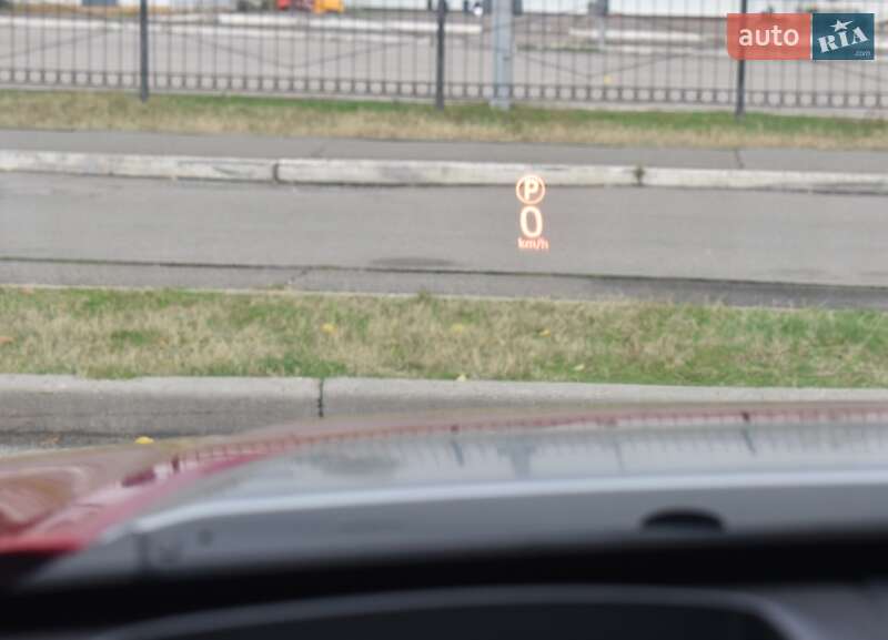 Внедорожник / Кроссовер Land Rover Discovery Sport 2016 в Киеве фото 5 Внедорожник / Кроссовер Land Rover Discovery Sport 2016 в Киеве