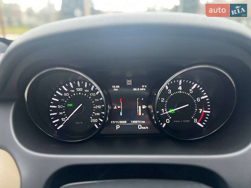 Внедорожник / Кроссовер Land Rover Discovery Sport 2015 в Полтаве