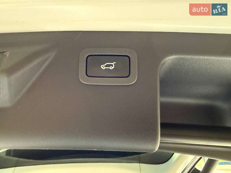 Внедорожник / Кроссовер Land Rover Discovery Sport 2019 в Киеве