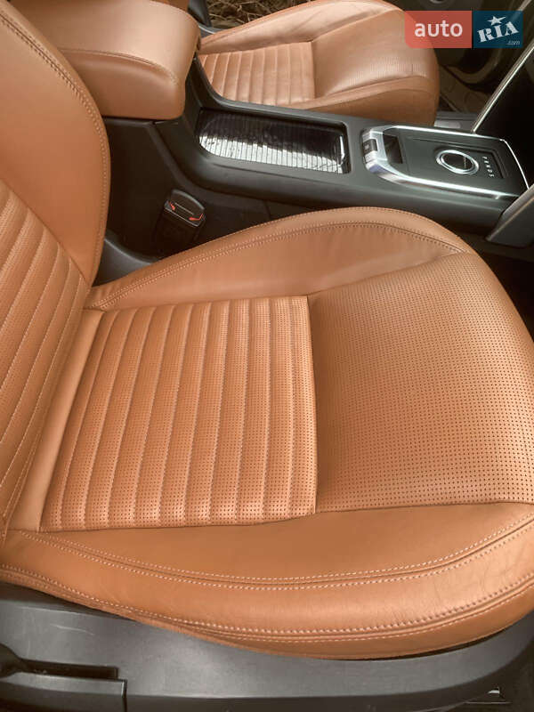 Позашляховик / Кросовер Land Rover Discovery Sport 2016 в Харкові