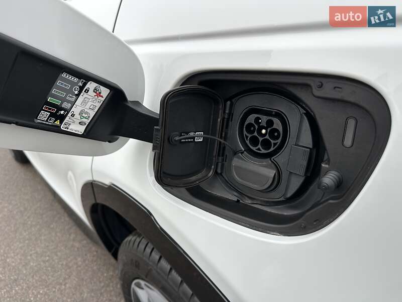 Внедорожник / Кроссовер Land Rover Discovery Sport 2023 в Киеве