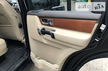 Позашляховик / Кросовер Land Rover Discovery 2011 в 