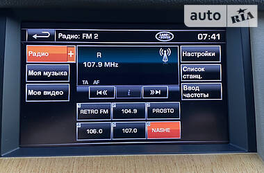 Позашляховик / Кросовер Land Rover Discovery 2012 в 